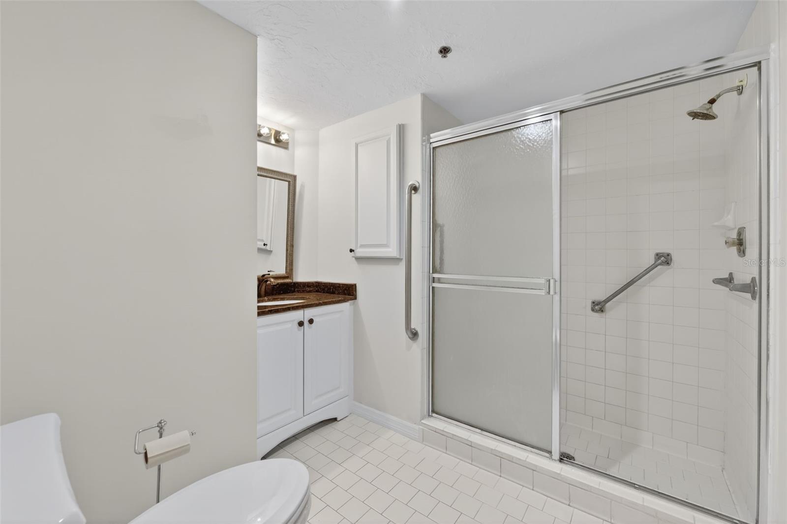 Image 35 of 68 For 23465 Harborview Road 814