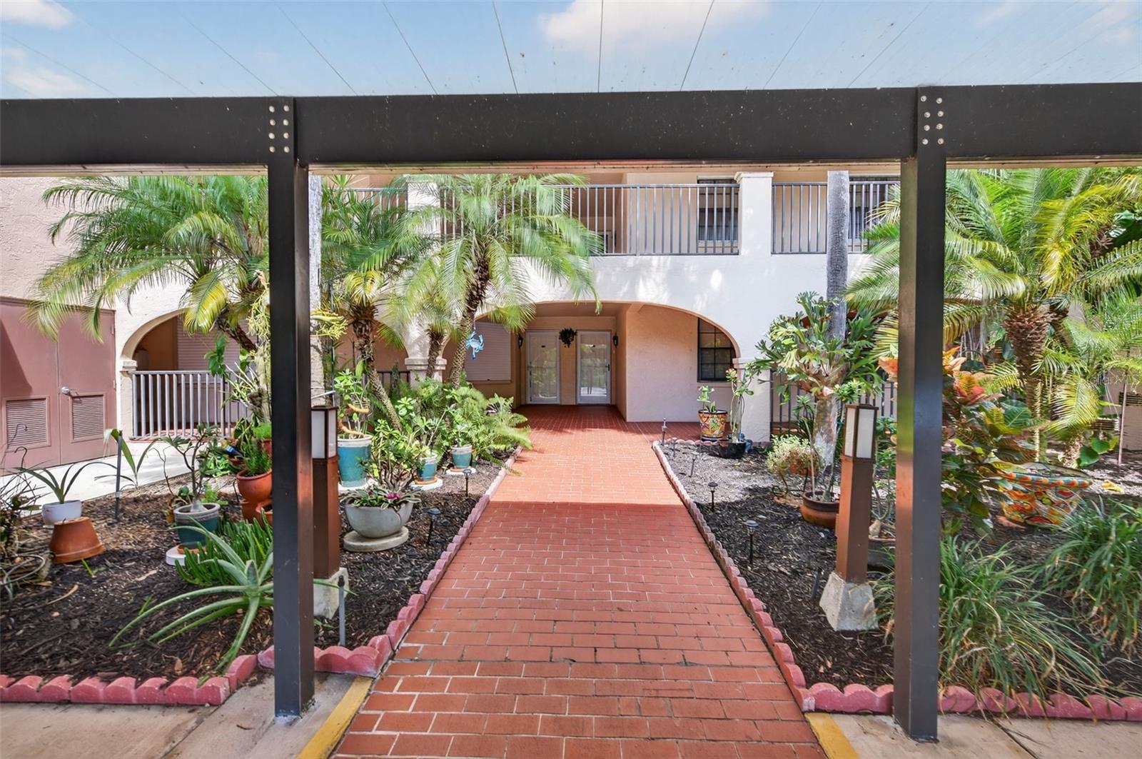 Image 6 of 68 For 23465 Harborview Road 814