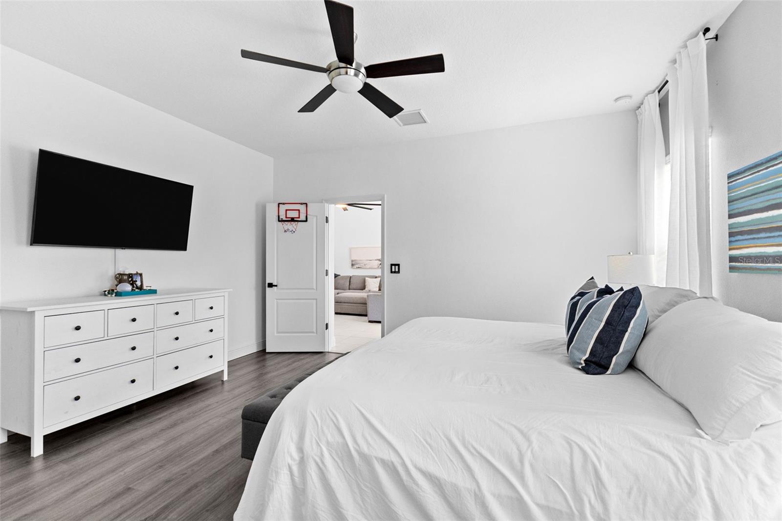 Image 16 of 38 For 1316 Thornbury Drive