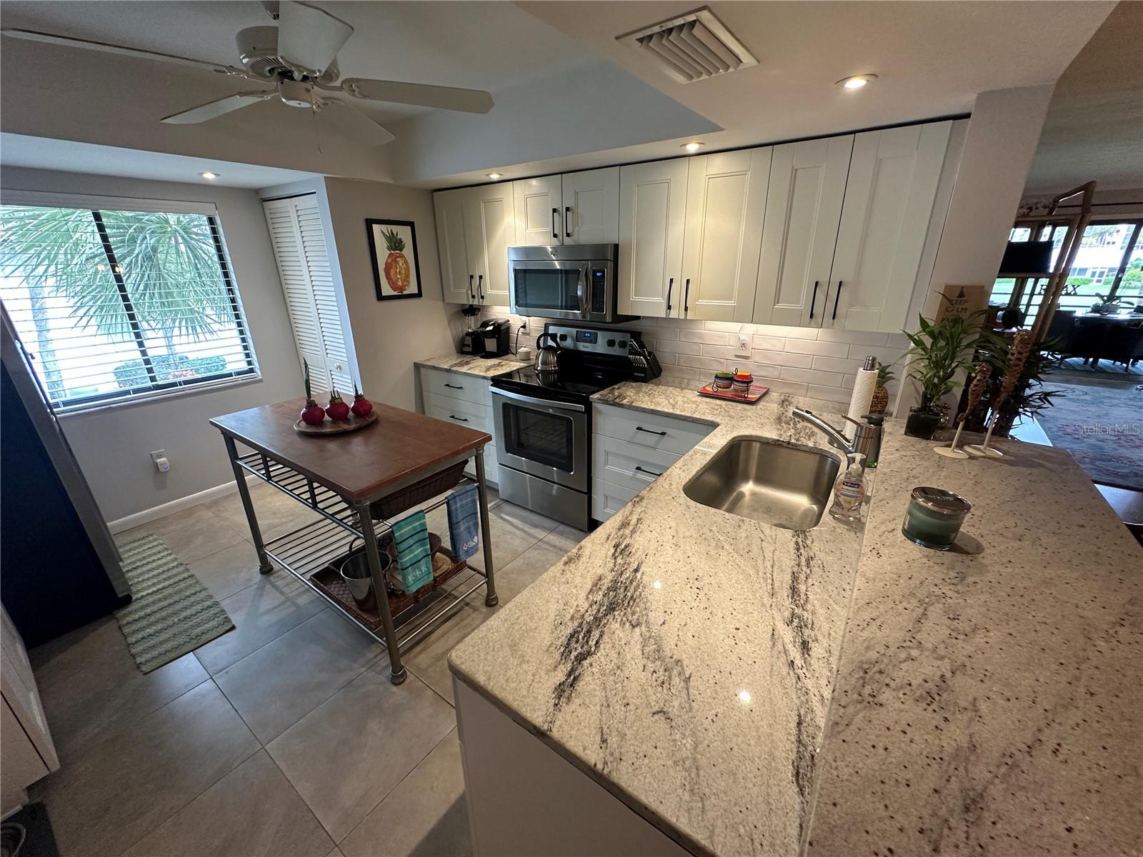 Image 3 of 30 For 3500 El Conquistador Parkway 344