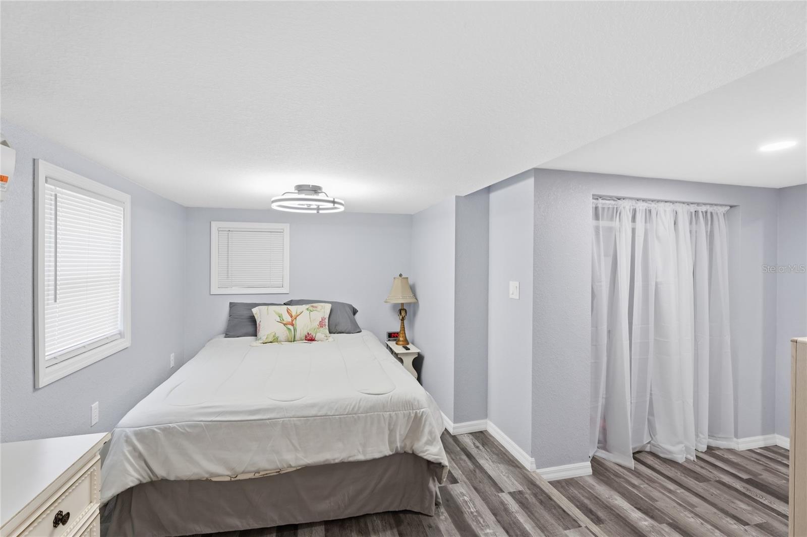 Image 21 of 50 For 2810 14th Street W