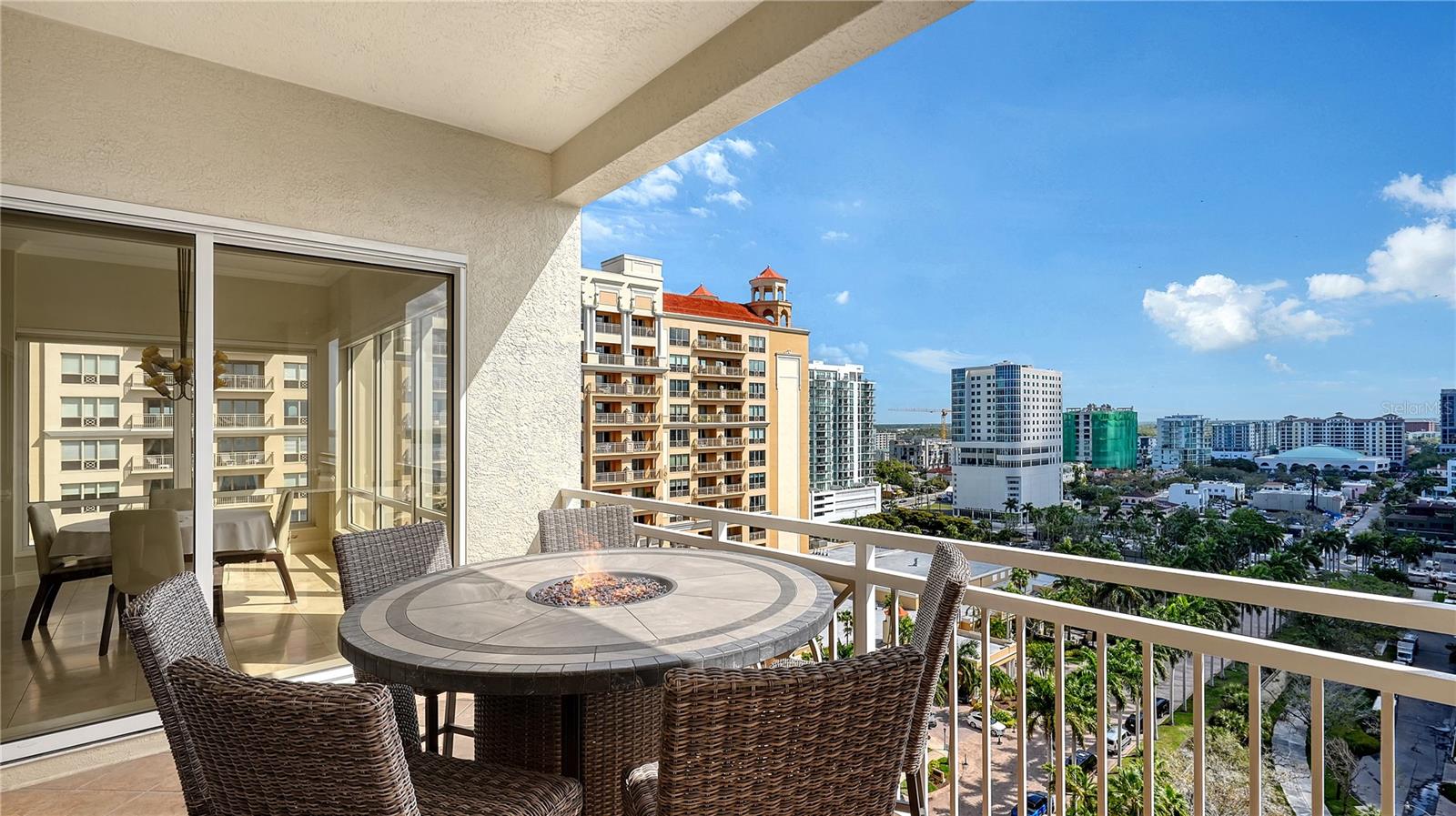 Image 15 of 40 For 35 Watergate Drive 1506