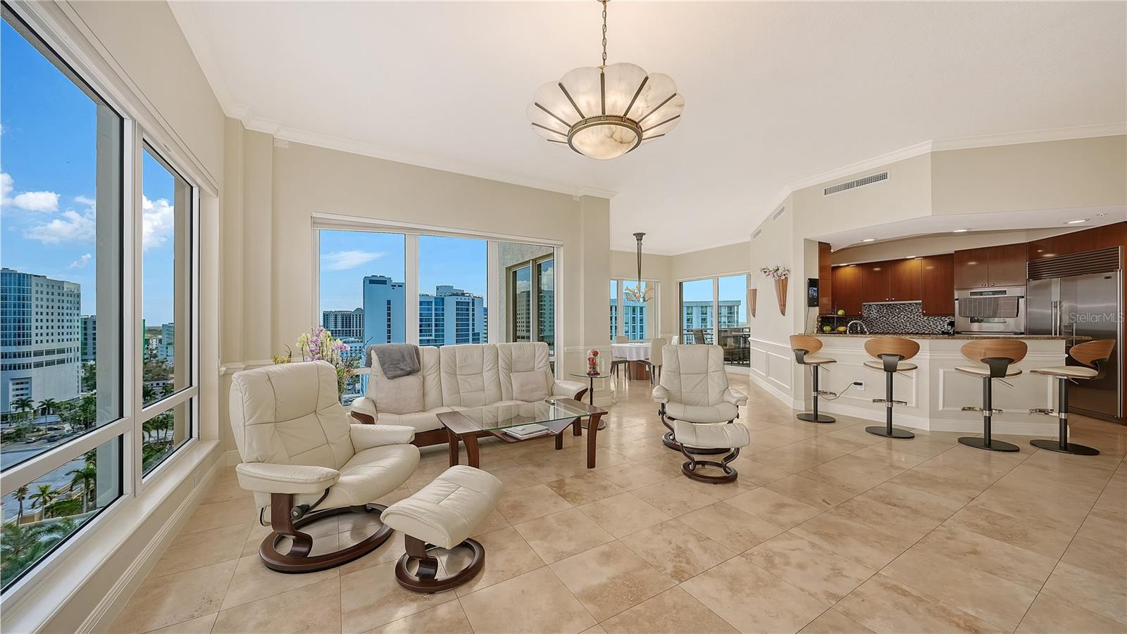 Image 16 of 40 For 35 Watergate Drive 1506