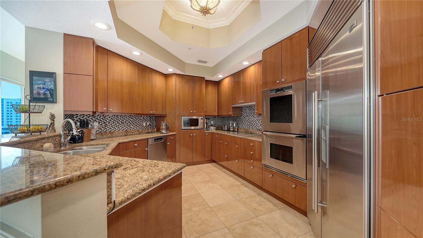 Image 17 of 40 For 35 Watergate Drive 1506