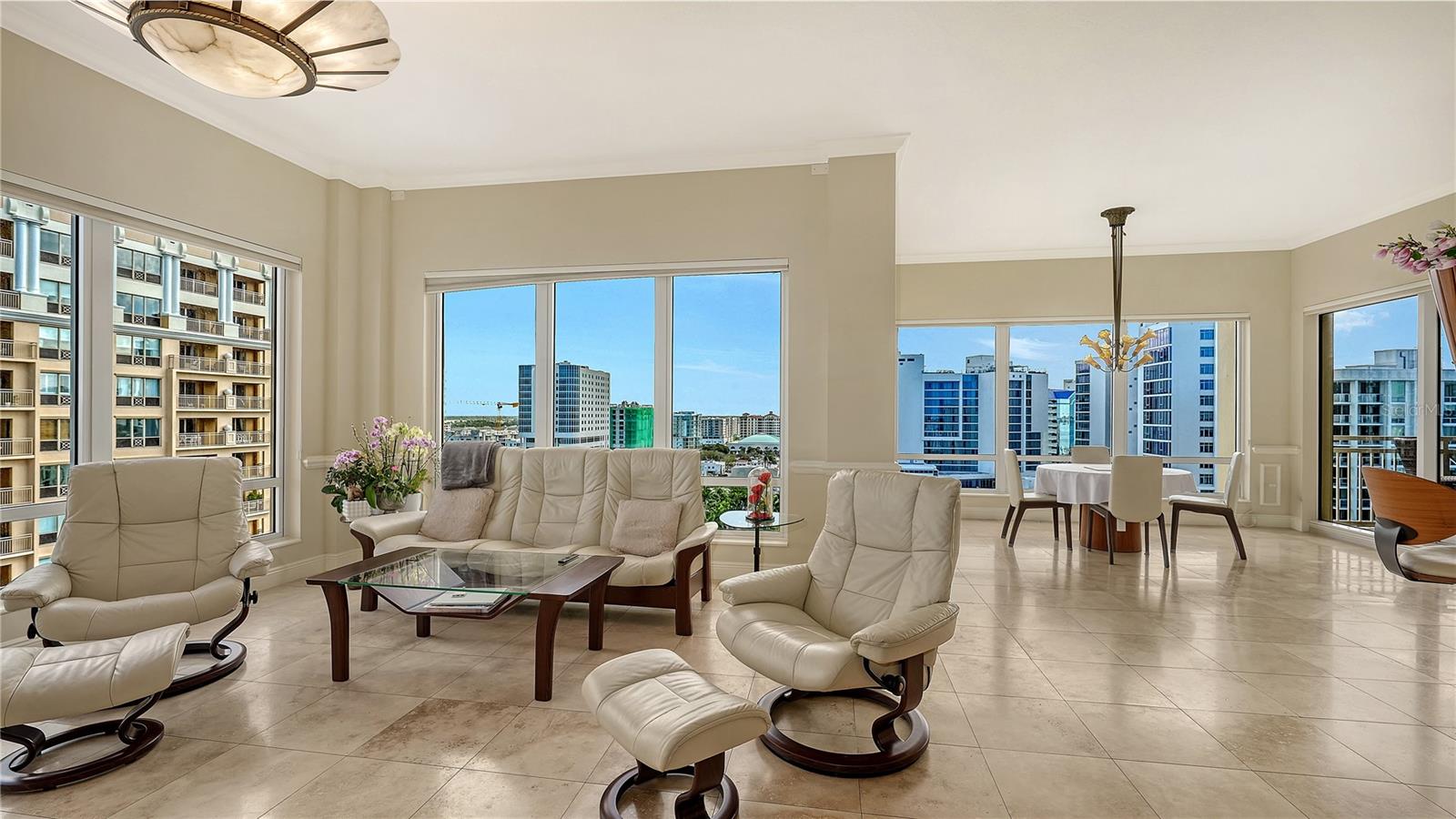 Image 9 of 40 For 35 Watergate Drive 1506