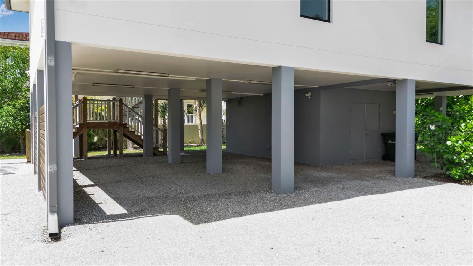 Image 26 of 94 For 105 Shore Road