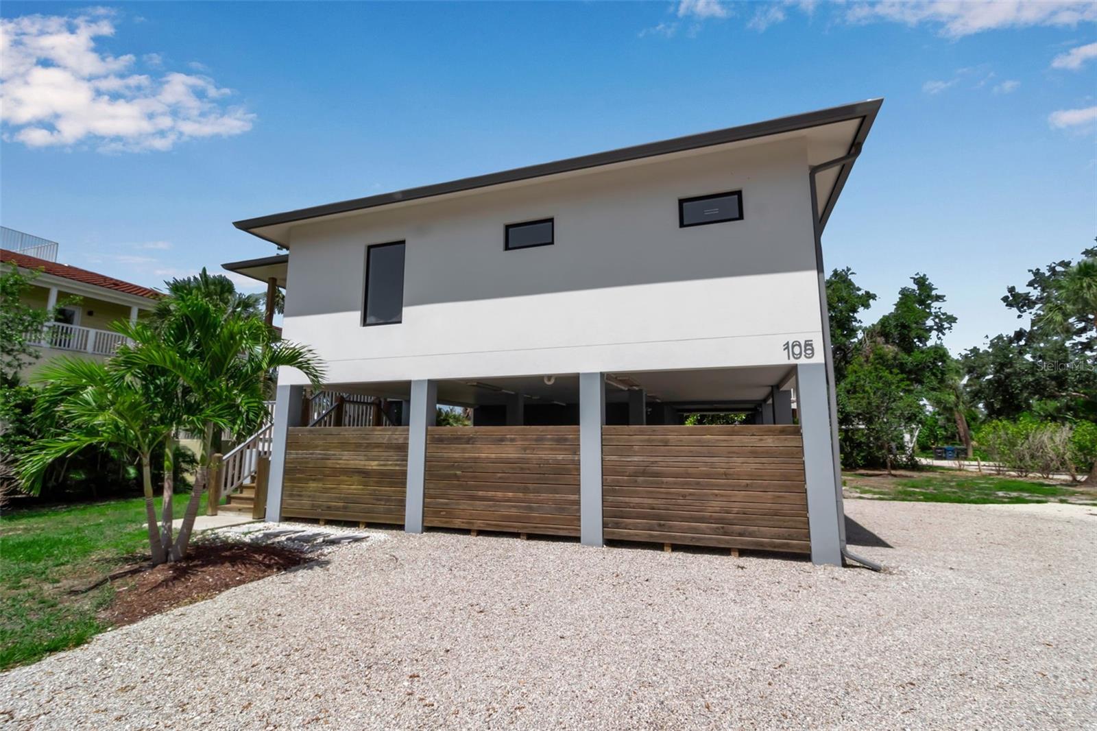 Image 27 of 94 For 105 Shore Road