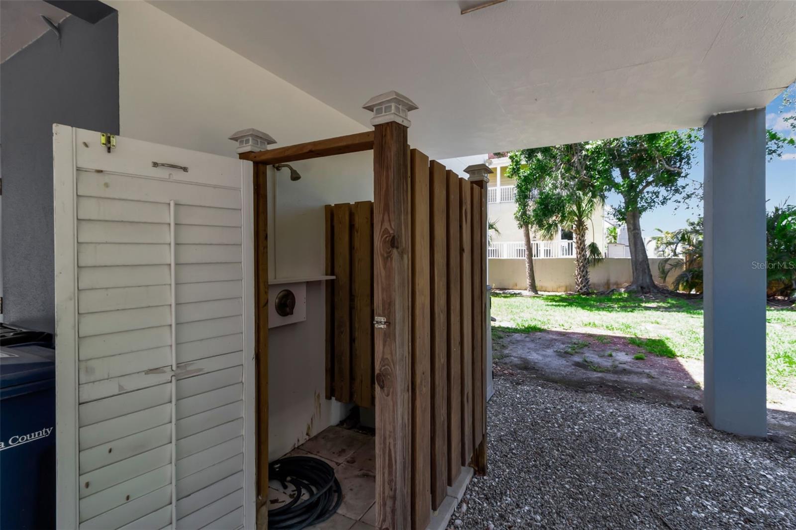 Image 42 of 94 For 105 Shore Road