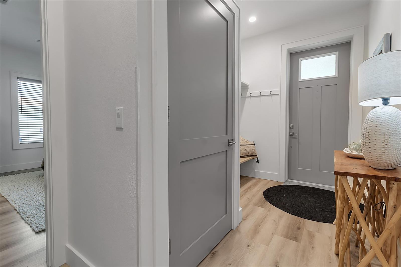 Image 49 of 94 For 105 Shore Road