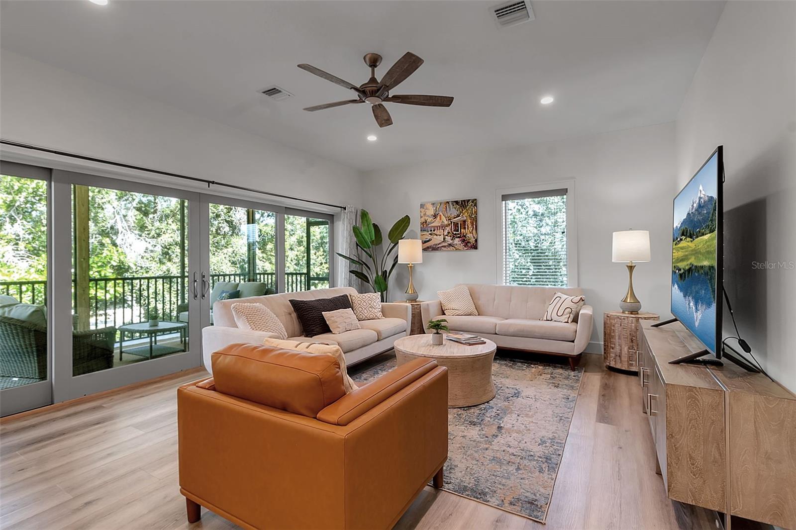 Image 53 of 94 For 105 Shore Road