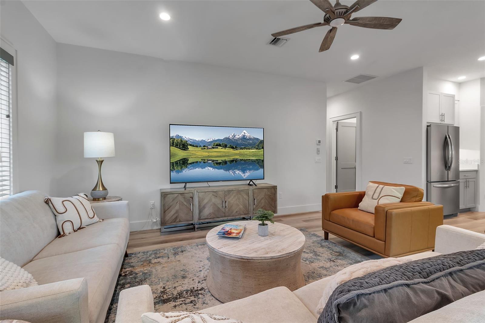 Image 55 of 94 For 105 Shore Road