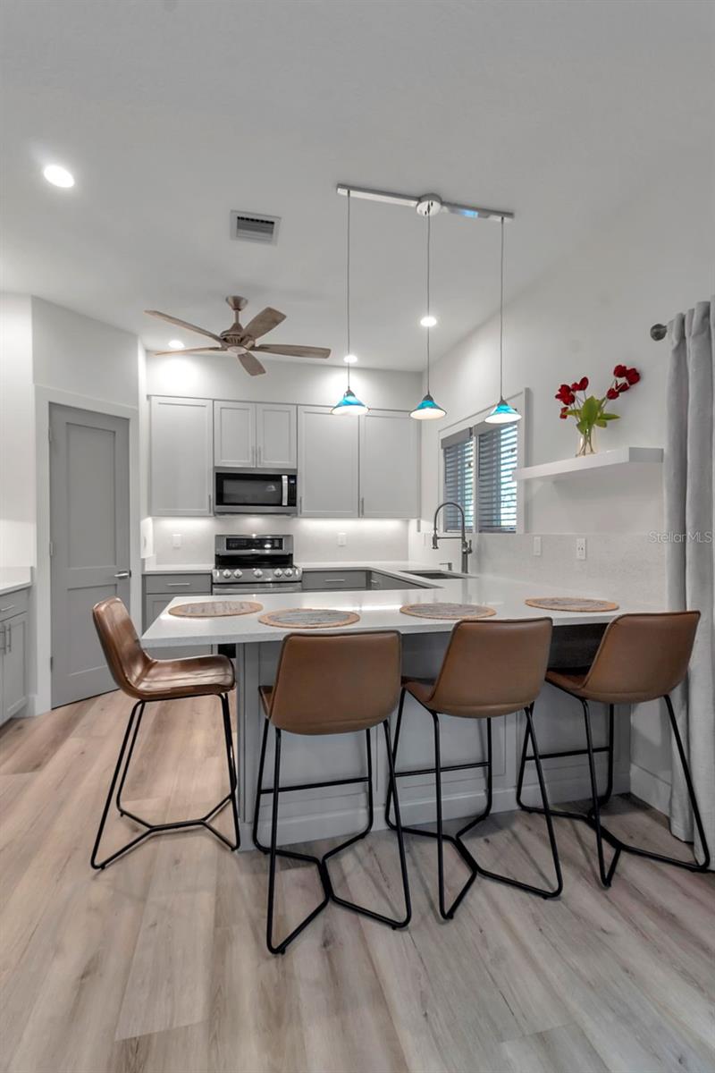 Image 58 of 94 For 105 Shore Road