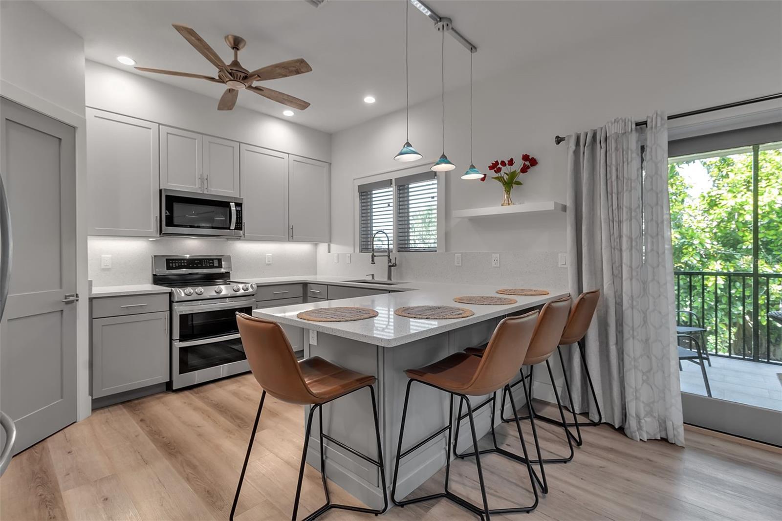 Image 61 of 94 For 105 Shore Road