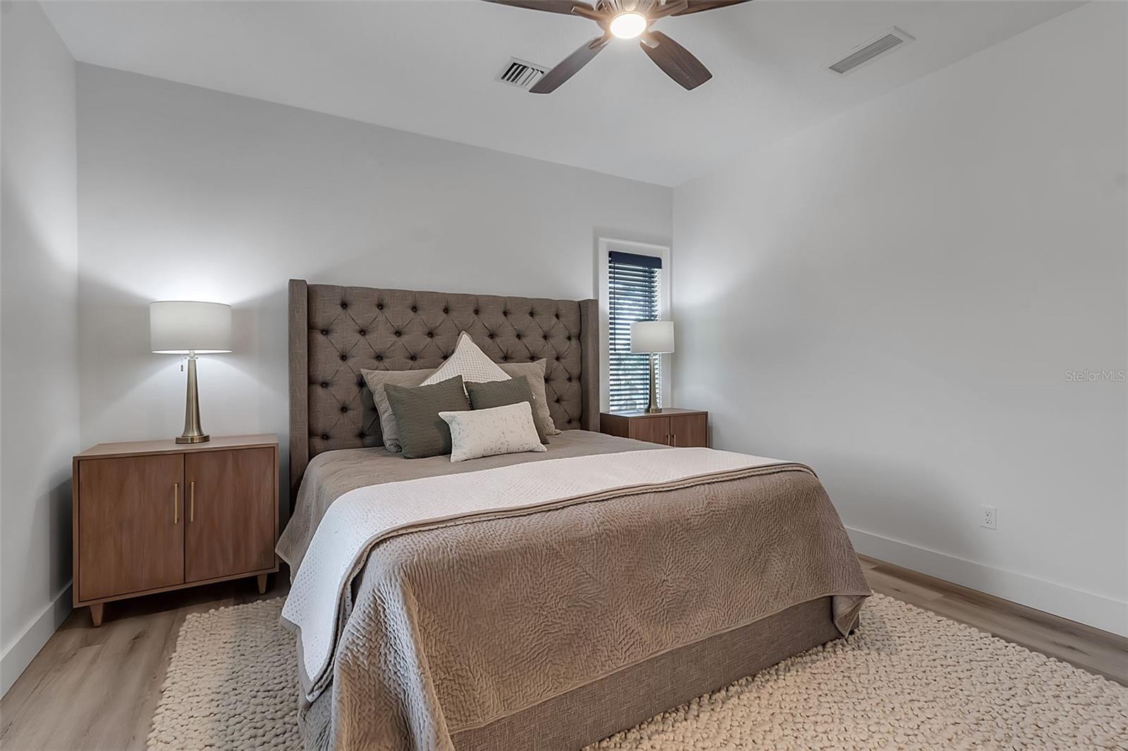 Image 82 of 94 For 105 Shore Road