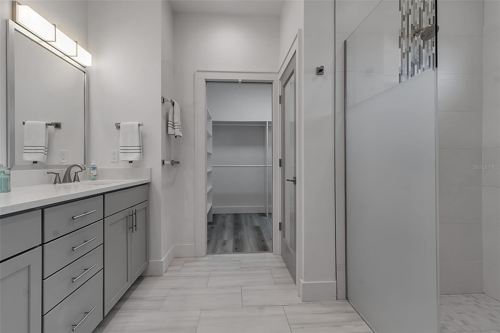 Image 87 of 94 For 105 Shore Road