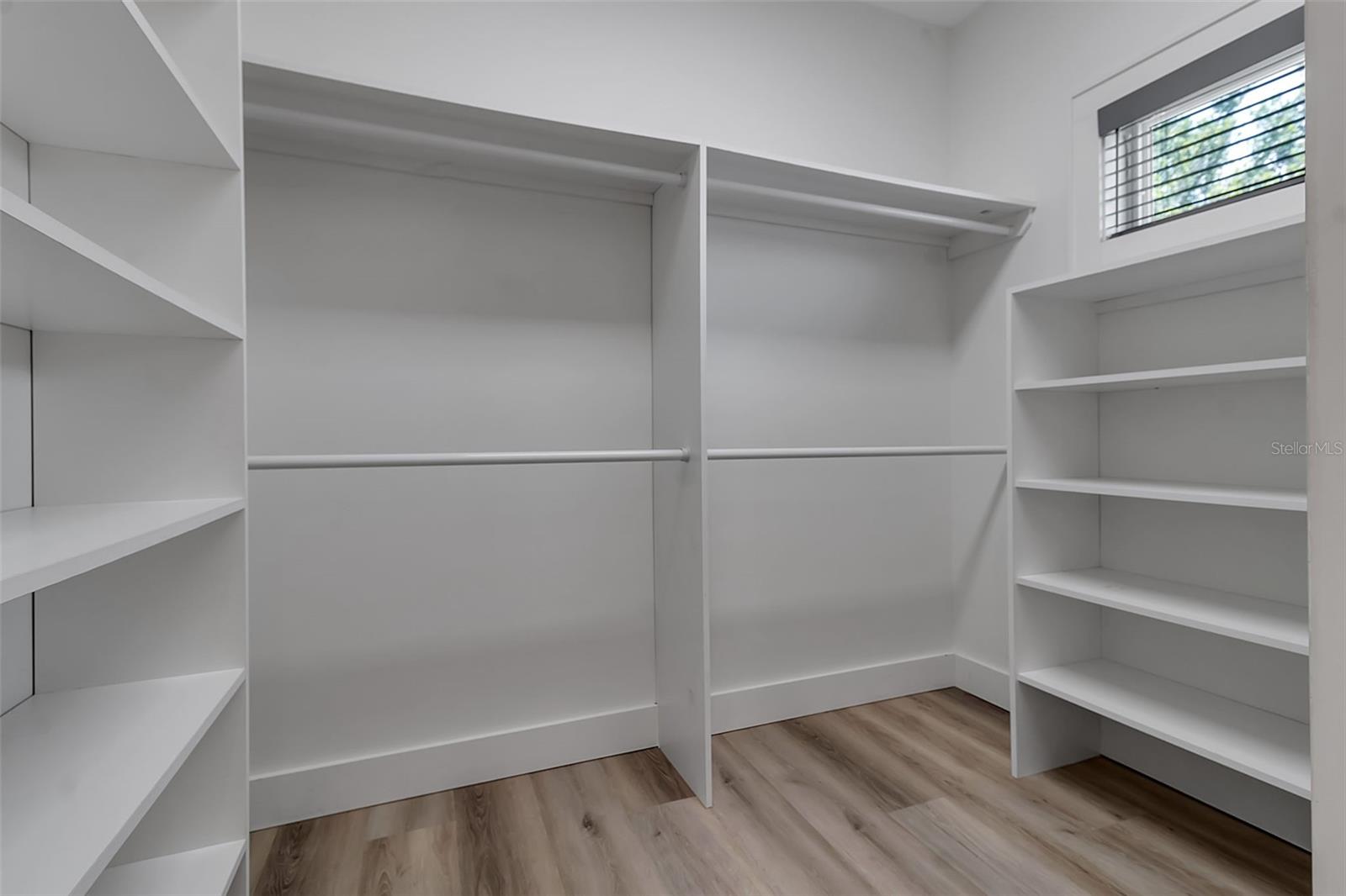 Image 88 of 94 For 105 Shore Road