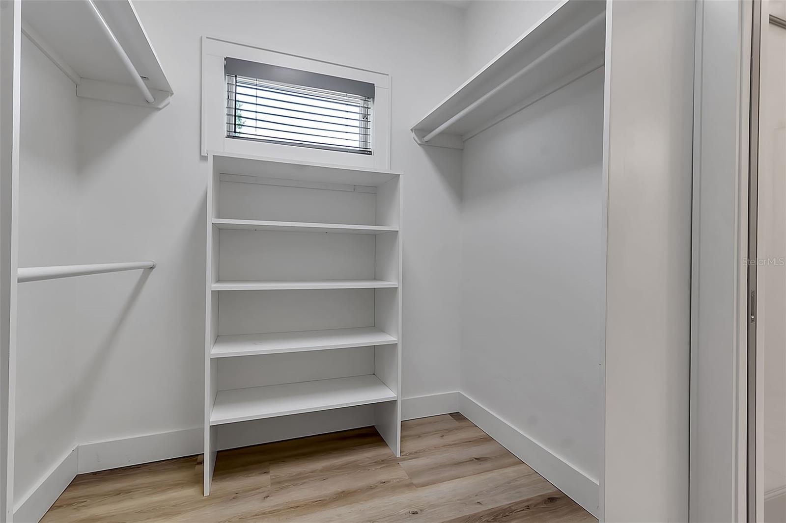 Image 89 of 94 For 105 Shore Road