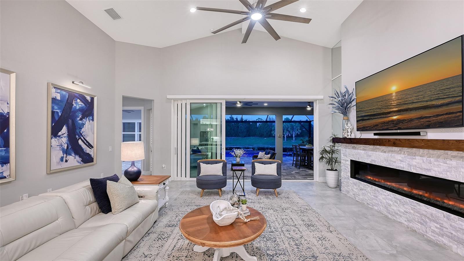 Image 12 of 100 For 8278 Grande Shores Drive