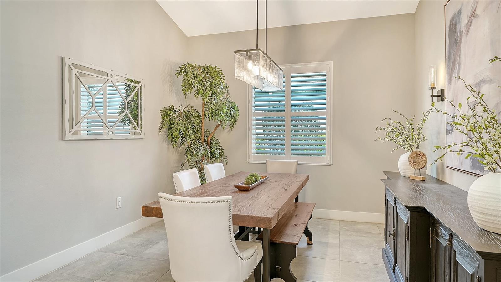 Image 22 of 100 For 8278 Grande Shores Drive