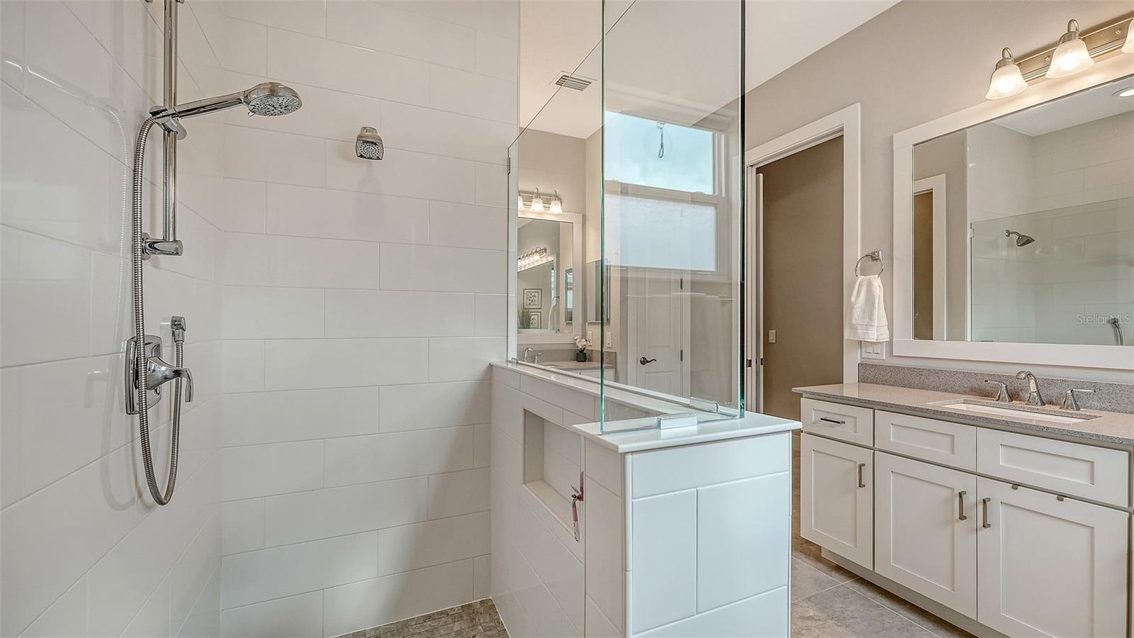 Image 32 of 100 For 8278 Grande Shores Drive