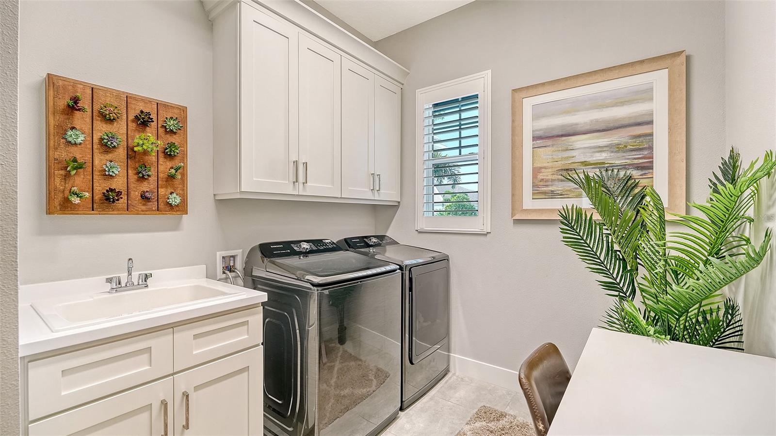 Image 42 of 100 For 8278 Grande Shores Drive