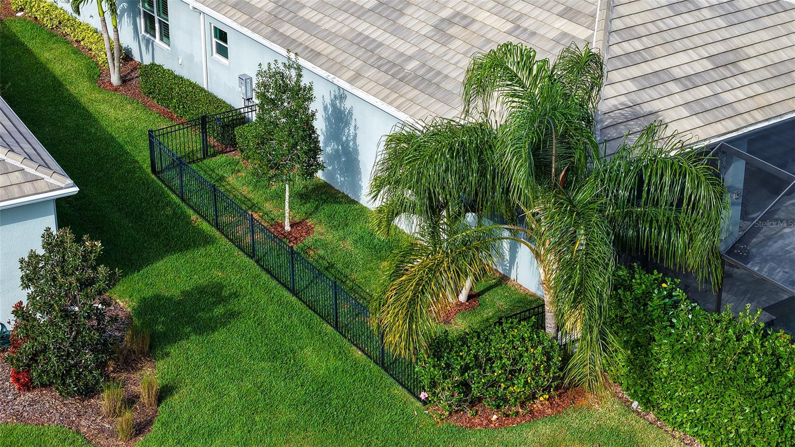 Image 61 of 100 For 8278 Grande Shores Drive