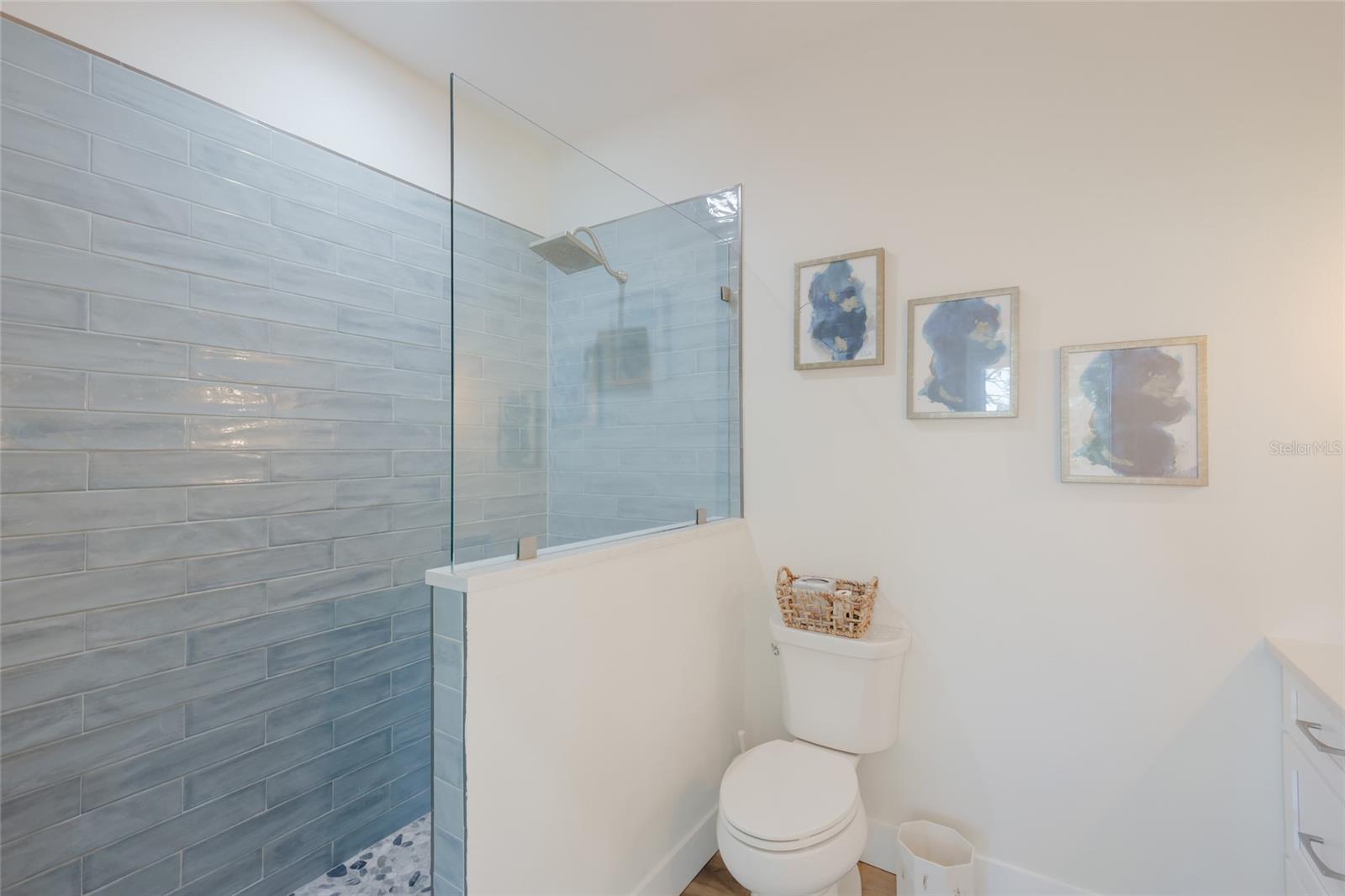 Image 19 of 46 For 517 70th Street