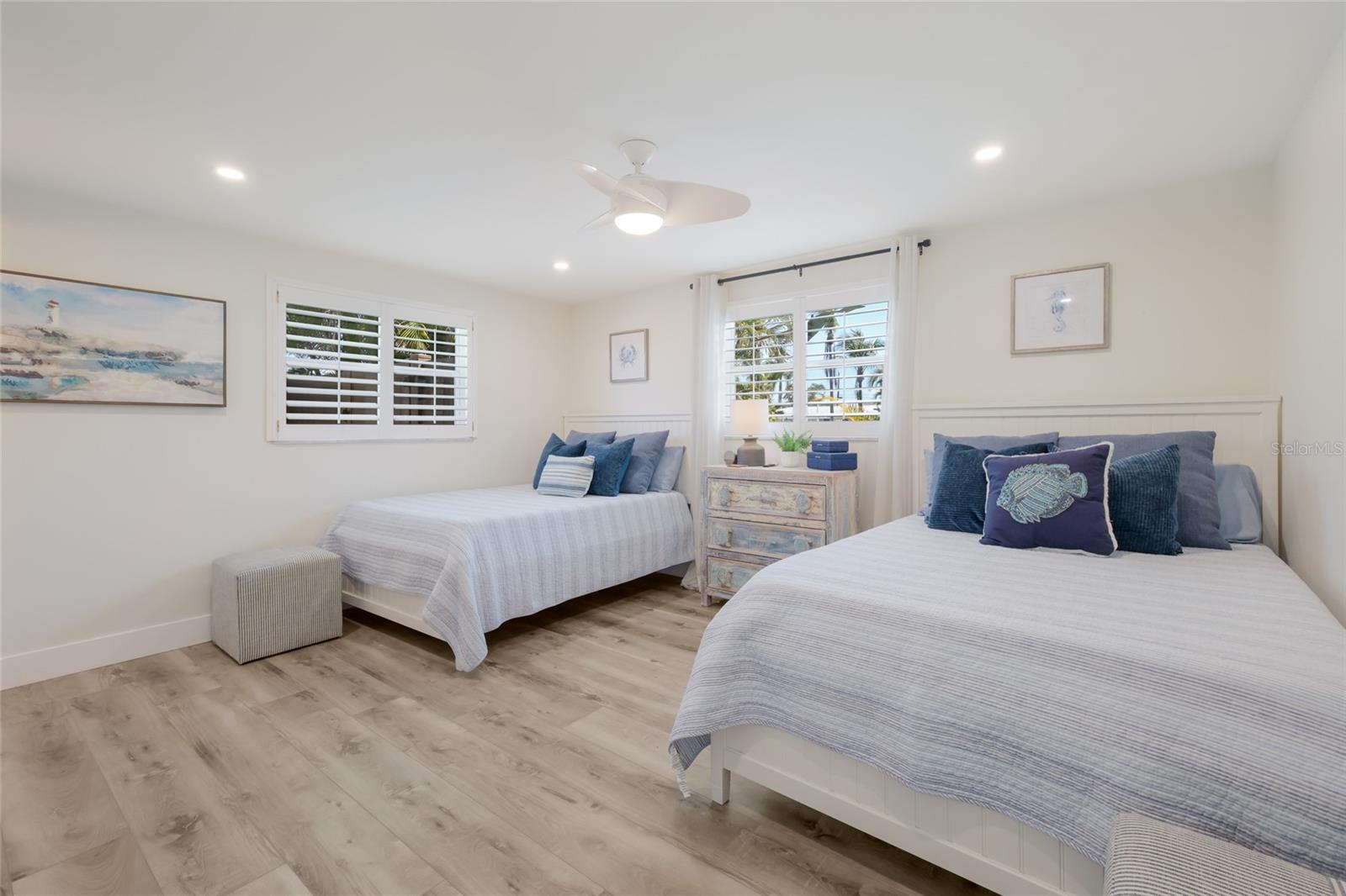 Image 23 of 46 For 517 70th Street