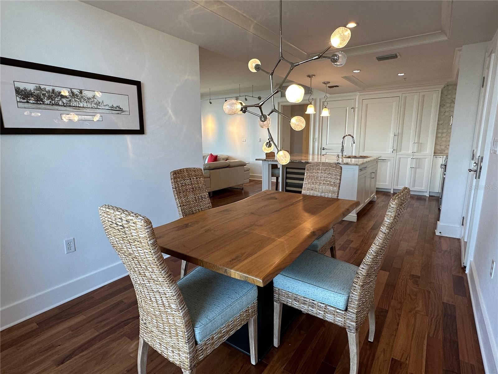 Image 14 of 69 For 1350 Main Street 1401