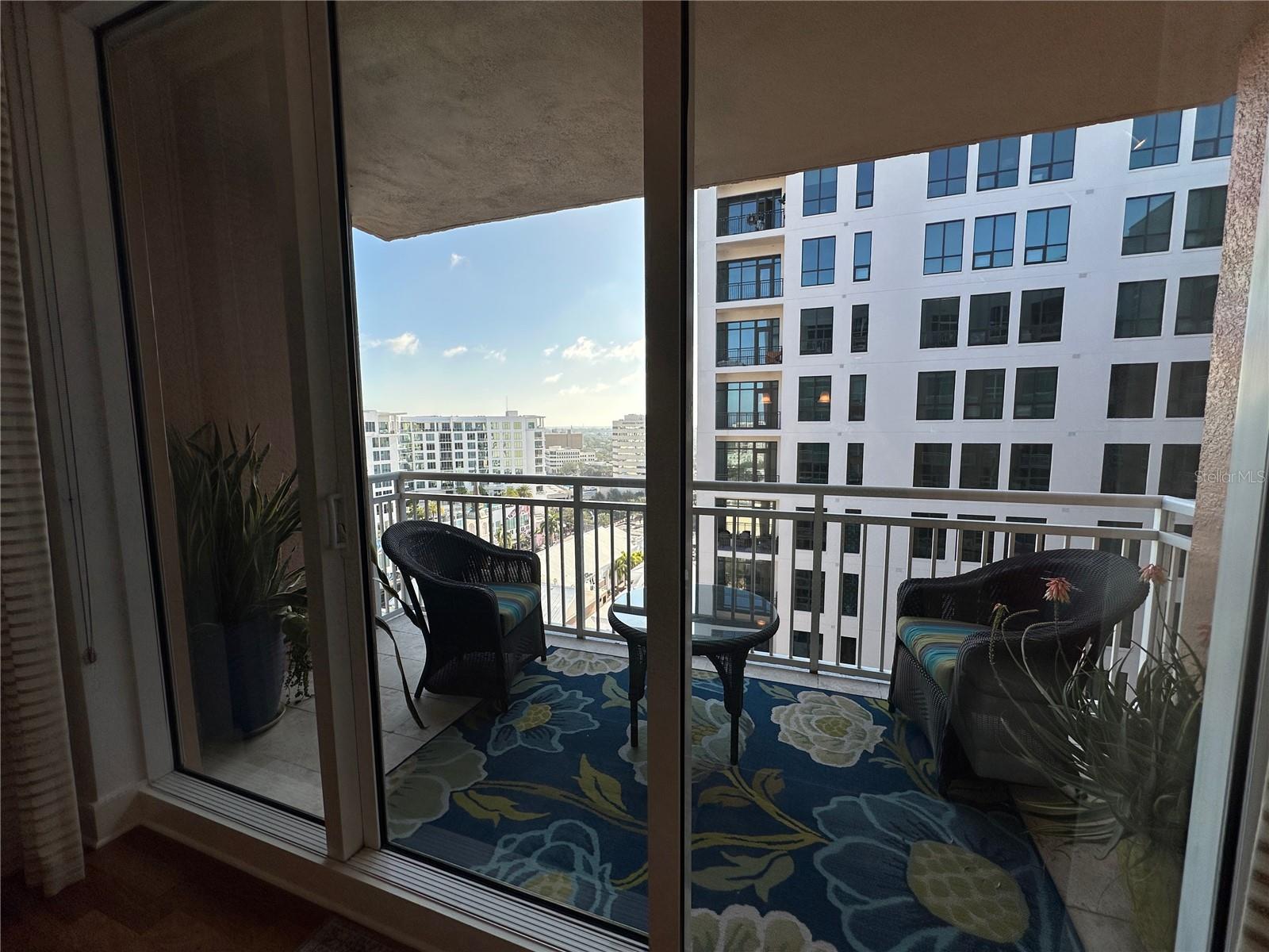 Image 20 of 69 For 1350 Main Street 1401