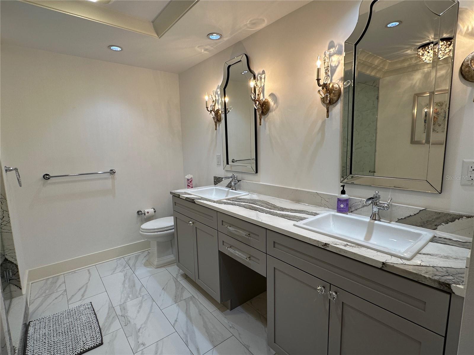 Image 21 of 69 For 1350 Main Street 1401