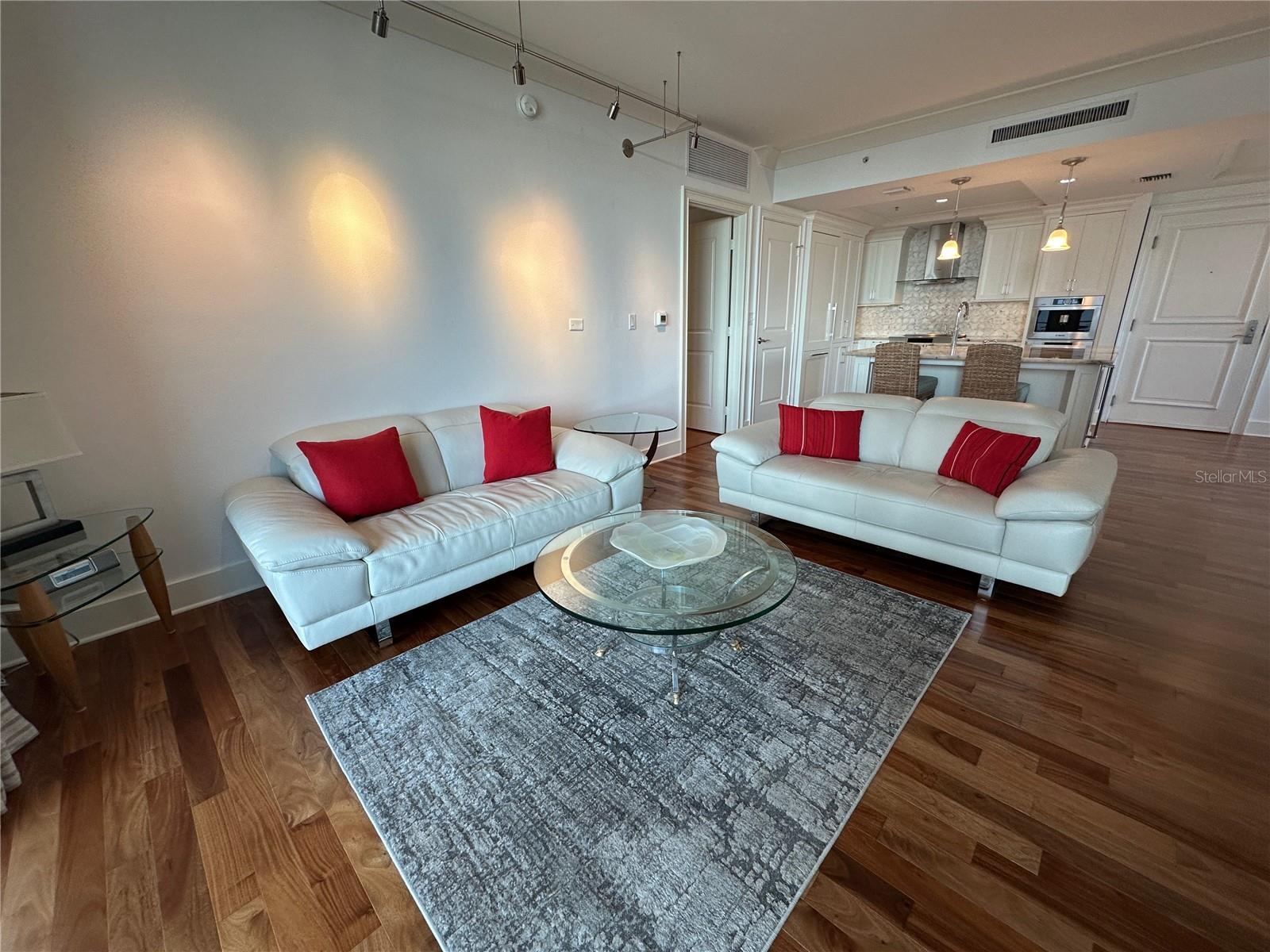 Image 32 of 69 For 1350 Main Street 1401