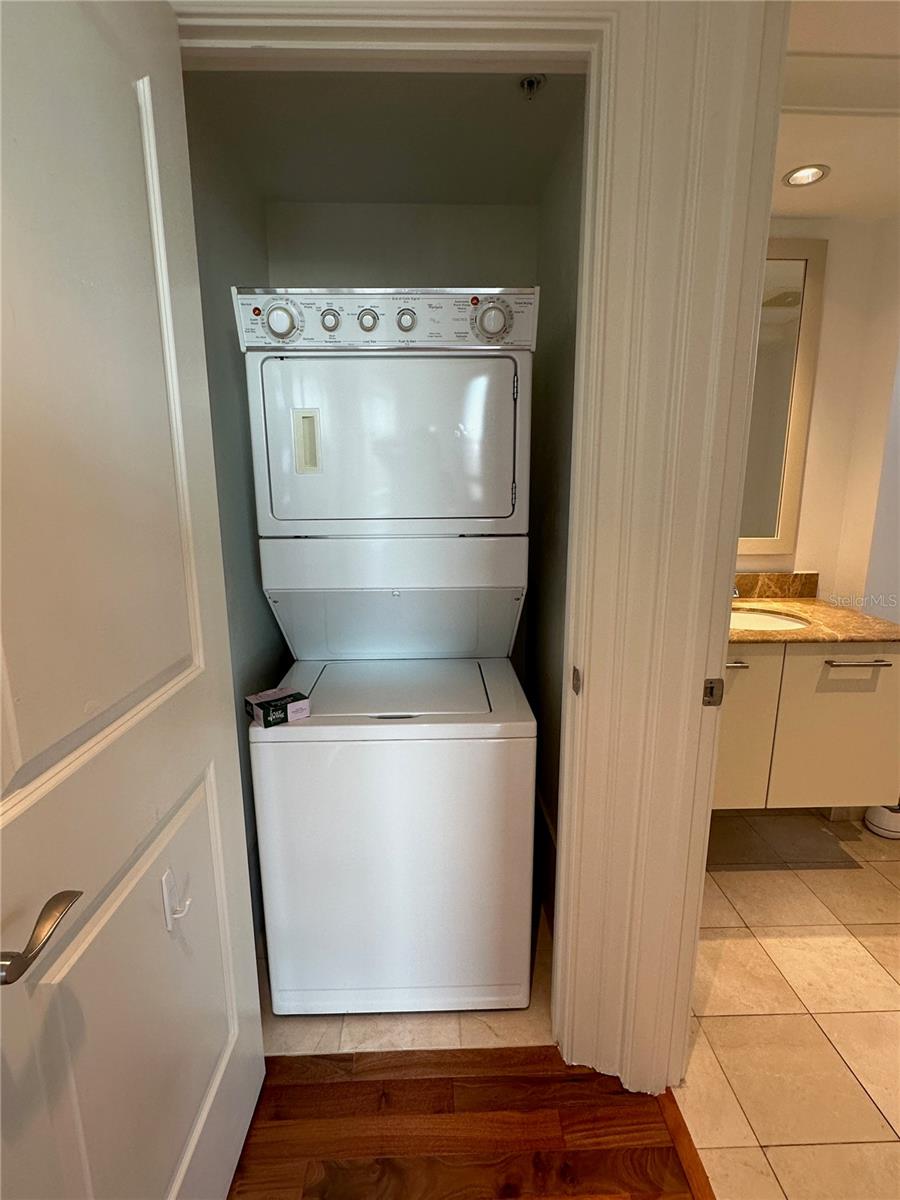 Image 47 of 69 For 1350 Main Street 1401