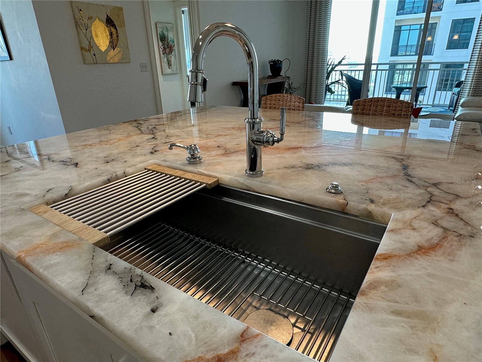 Image 9 of 69 For 1350 Main Street 1401