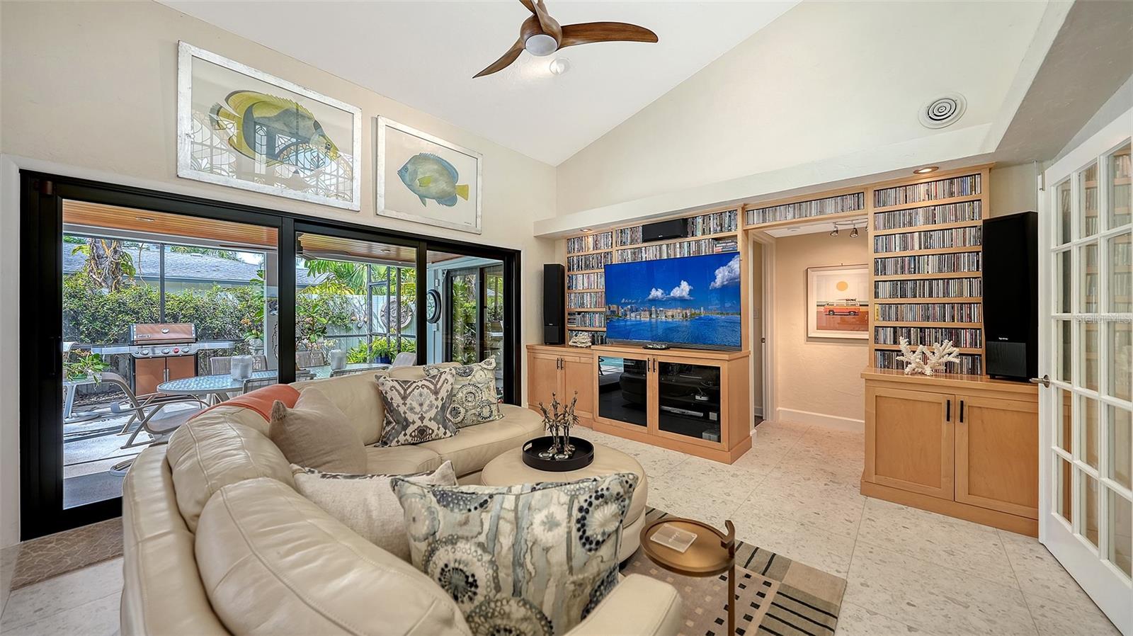 Image 10 of 53 For 1855 Sherwood Street