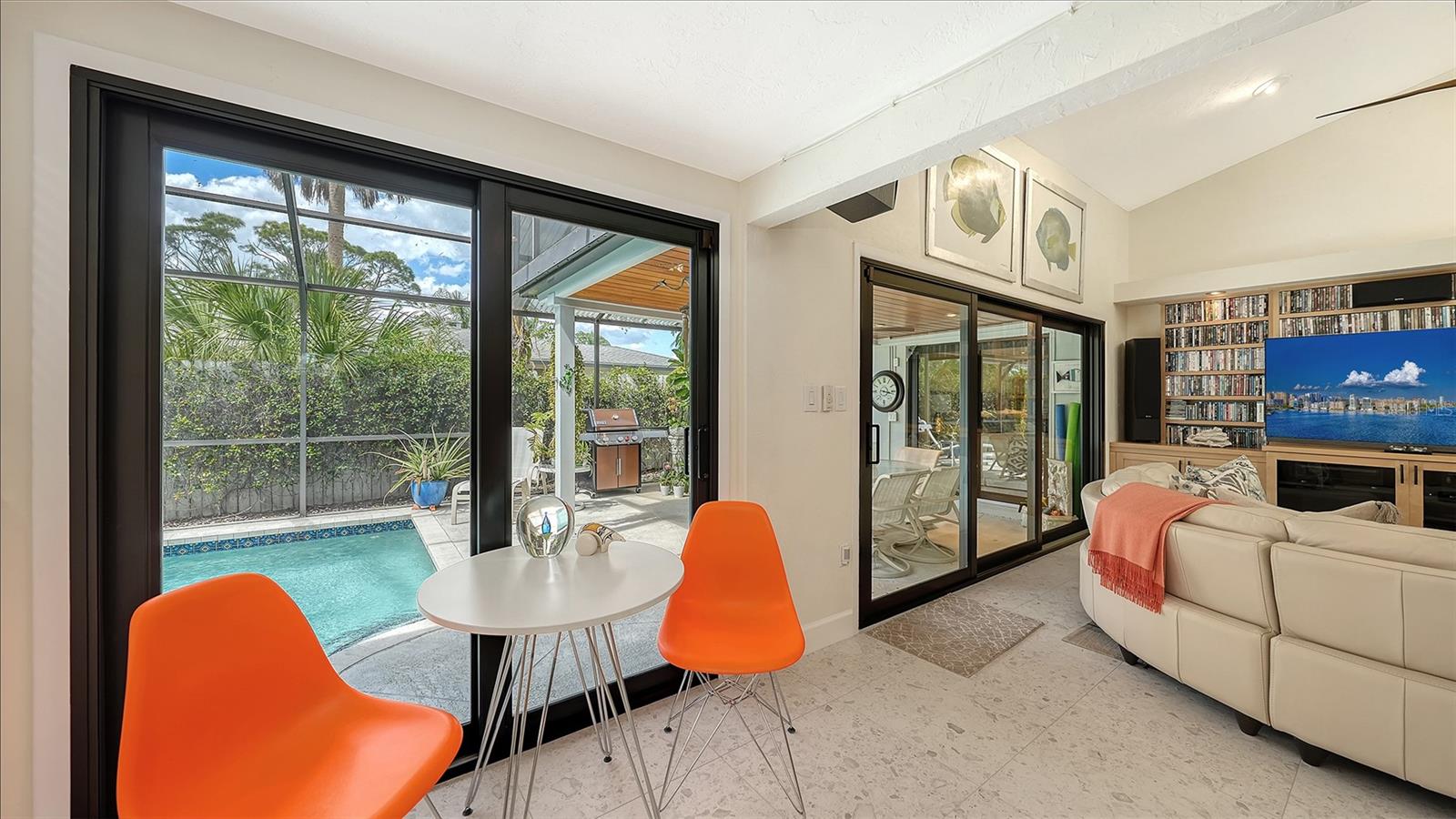 Image 20 of 53 For 1855 Sherwood Street