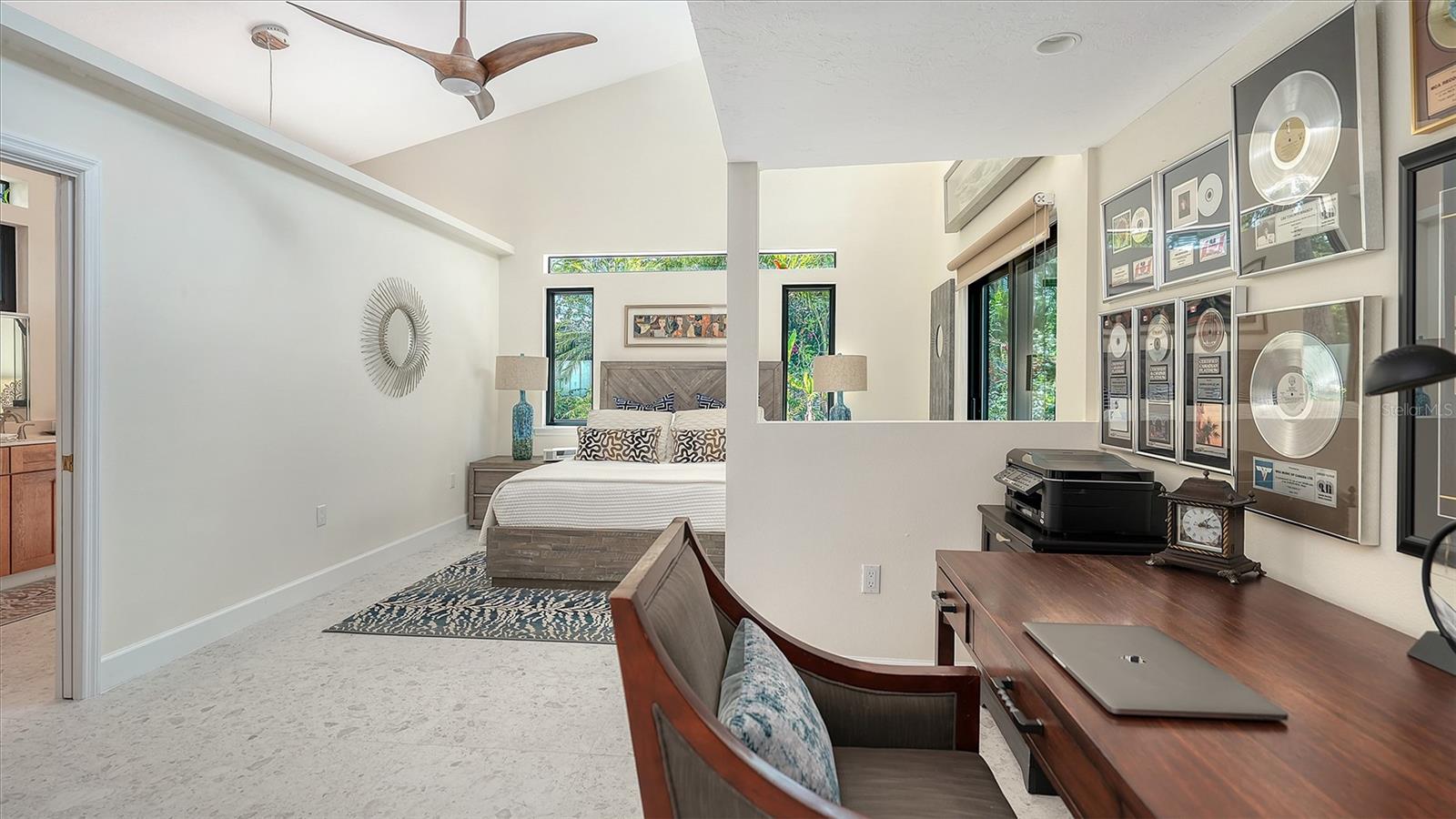 Image 26 of 53 For 1855 Sherwood Street