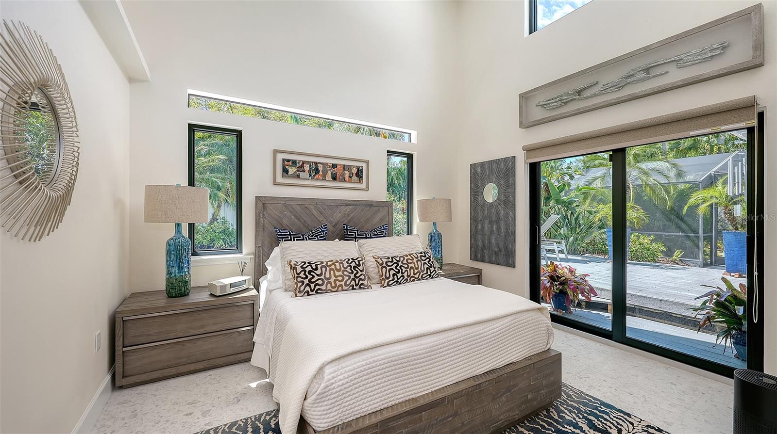 Image 27 of 53 For 1855 Sherwood Street