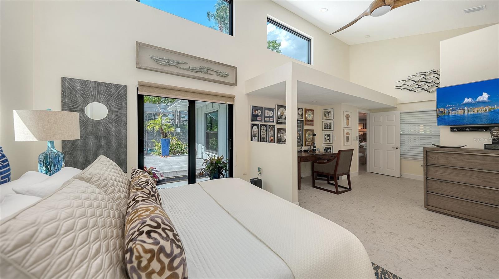 Image 28 of 53 For 1855 Sherwood Street