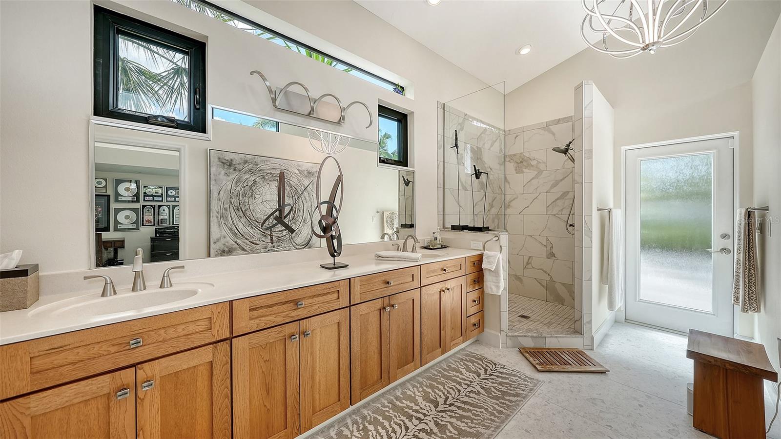 Image 29 of 53 For 1855 Sherwood Street