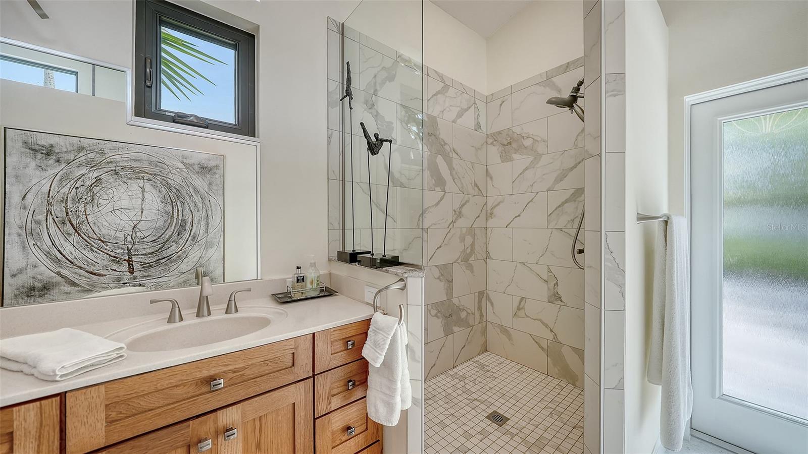 Image 30 of 53 For 1855 Sherwood Street