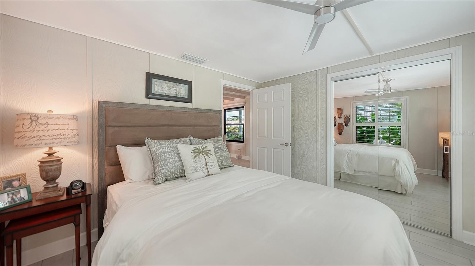 Image 33 of 53 For 1855 Sherwood Street