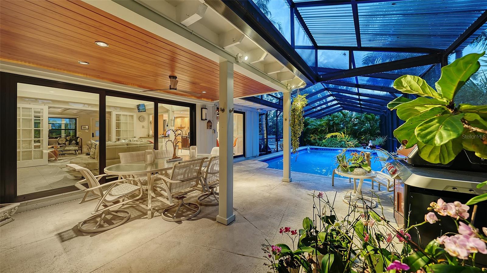 Image 40 of 53 For 1855 Sherwood Street