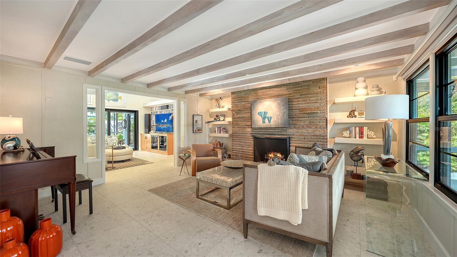 Image 5 of 53 For 1855 Sherwood Street