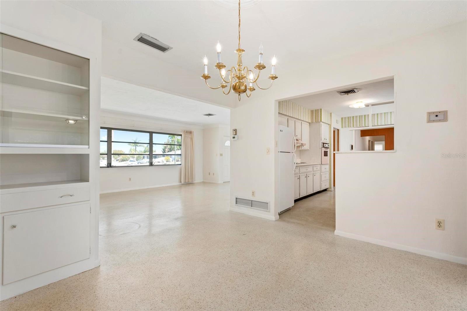 Image 11 of 39 For 3052 Webber Street