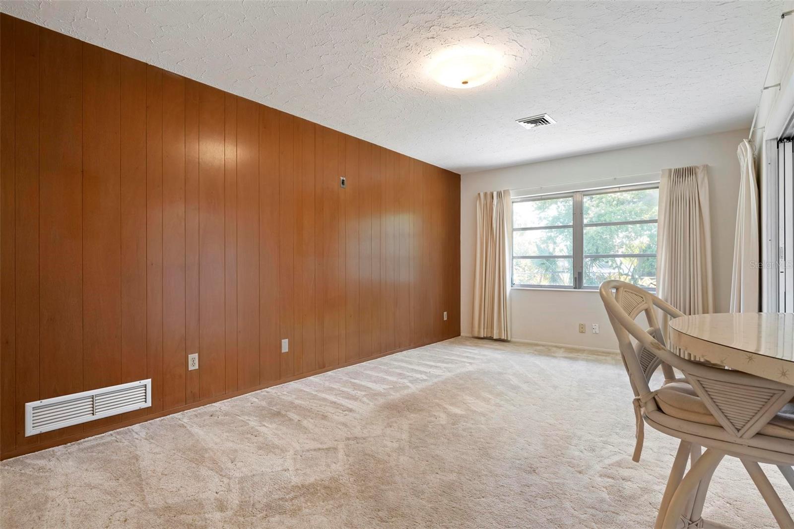 Image 17 of 39 For 3052 Webber Street