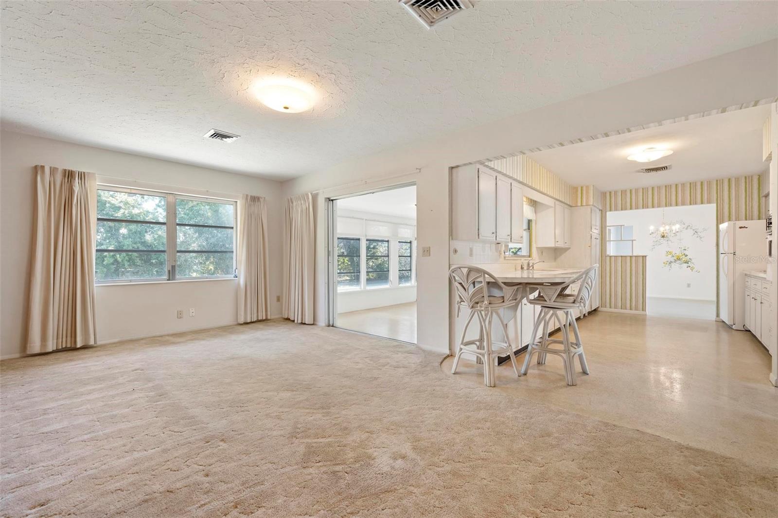 Image 18 of 39 For 3052 Webber Street