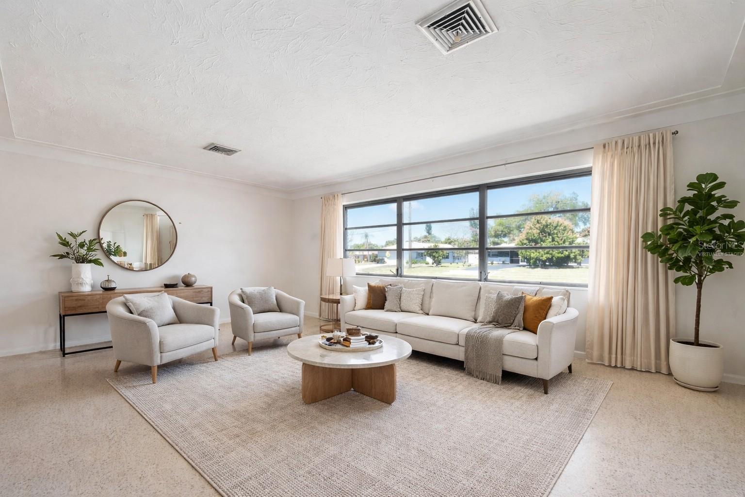 Image 2 of 39 For 3052 Webber Street