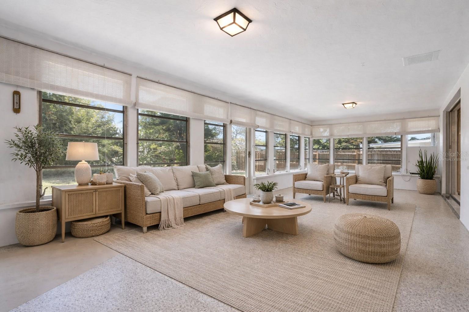 Image 20 of 39 For 3052 Webber Street