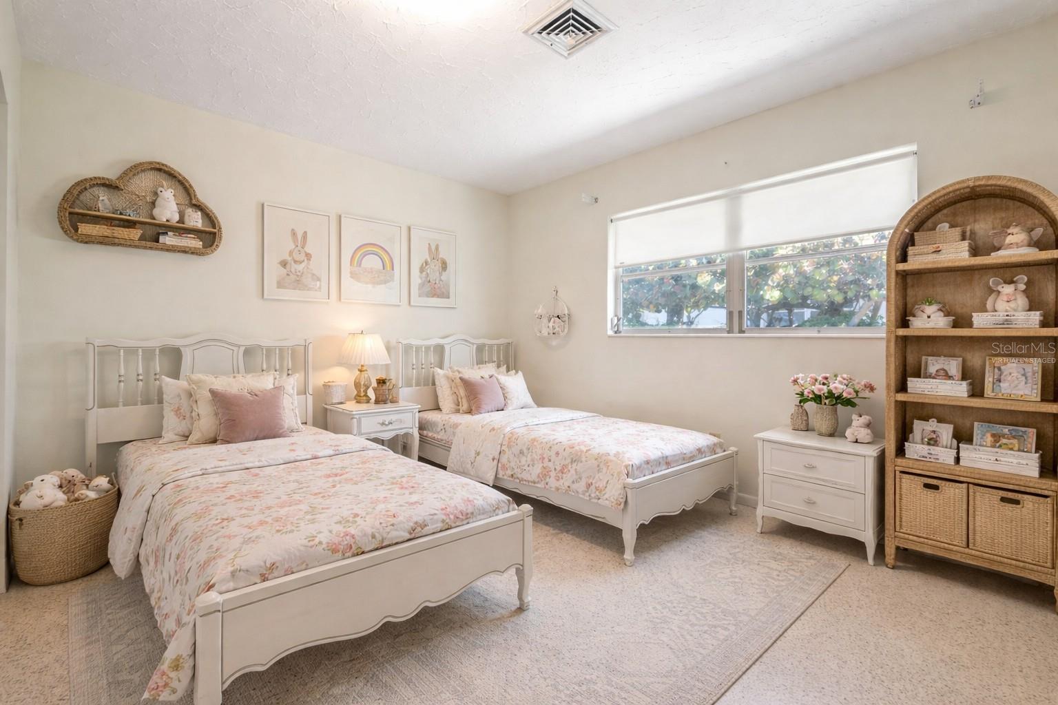 Image 31 of 39 For 3052 Webber Street